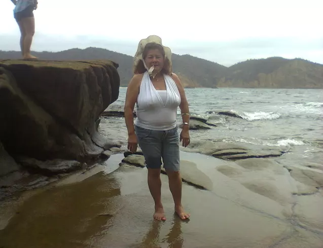 Mujer de 68 busca hombre para hacer pareja en Guayaquil, Ecuador