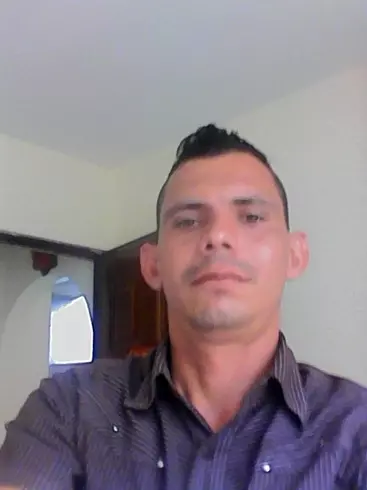 Hombre de 40 busca mujer para hacer pareja en Bucaramanga, Colombia