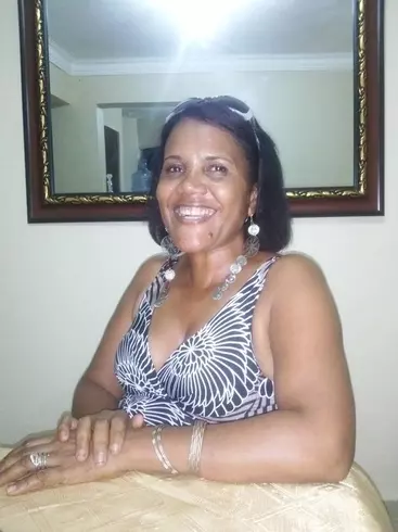 Mujer de 53 busca hombre para hacer pareja en Santo Domingo, República Dominicana
